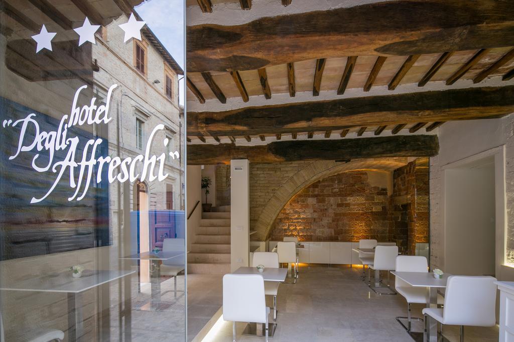 Hotel Degli Affreschi Montefalco Bagian luar foto