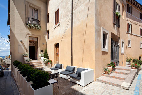 Hotel Degli Affreschi Montefalco Bagian luar foto
